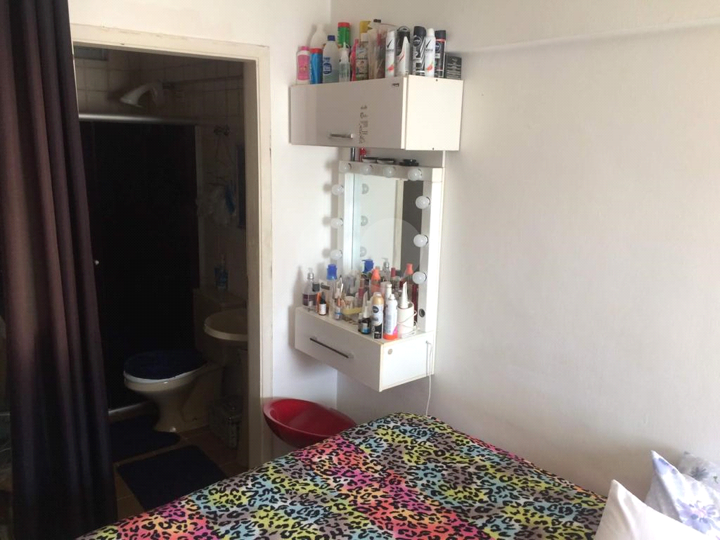 APARTAMENTO em SANTA CECÍLIA
