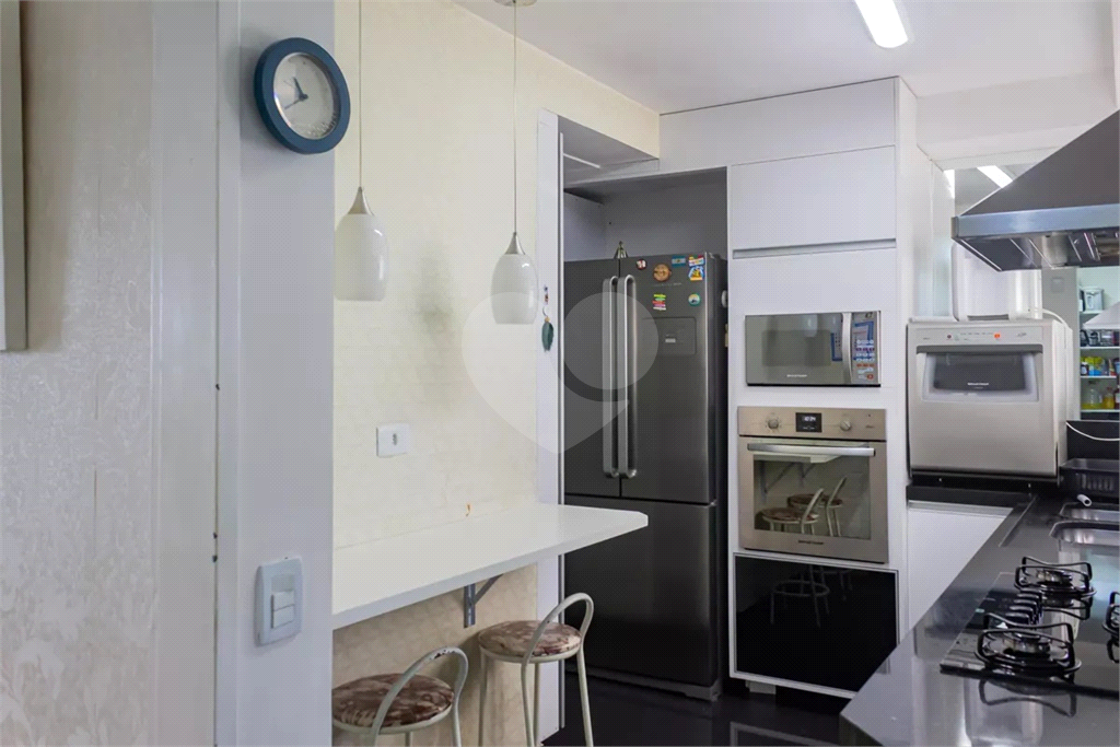 Apartamento com 148m2 Com 3 suítes, 3 vagas , Condominio Clube. 