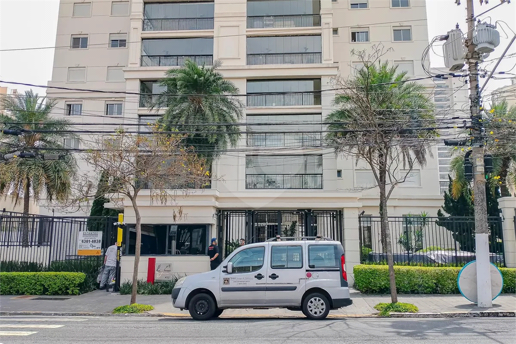 Apartamento com 148m2 Com 3 suítes, 3 vagas , Condominio Clube. 