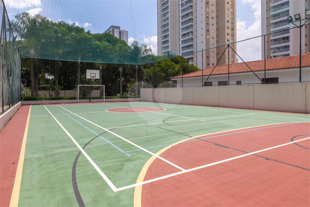 Apartamento com 148m2 Com 3 suítes, 3 vagas , Condominio Clube. 