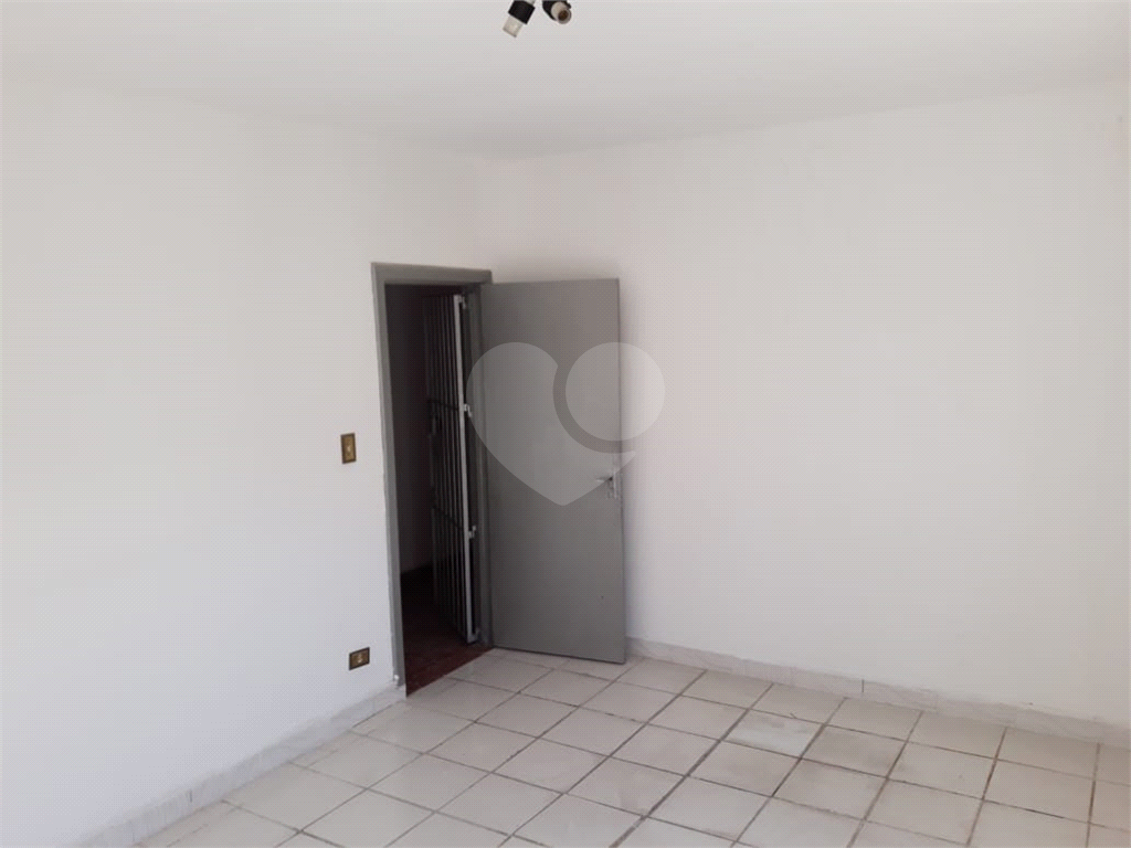 Galpão/Prédio de 2 andares na Região de Artur Alvim bairro parque Paineira