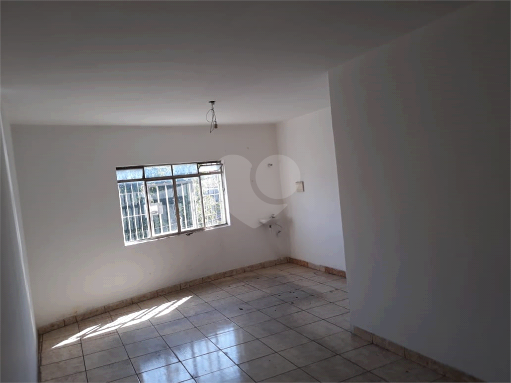 Galpão/Prédio de 2 andares na Região de Artur Alvim bairro parque Paineira