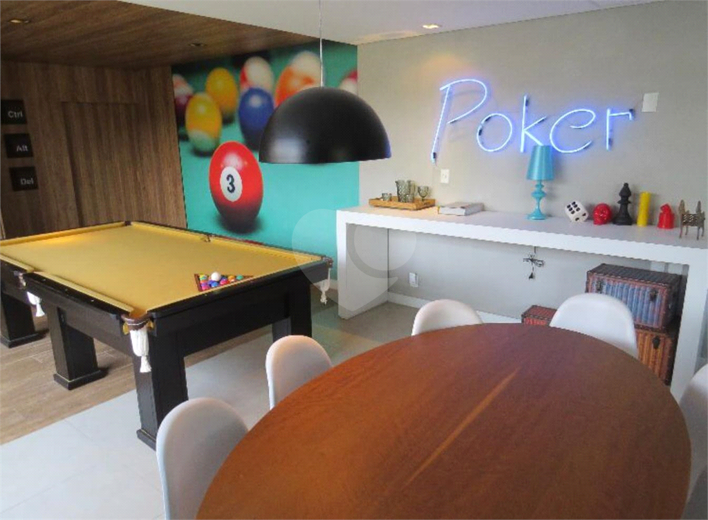 APARTAMENTO em CAMPO BELO
