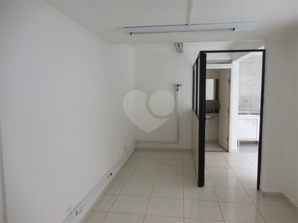 Excelente Sobrado Comercial - próximo ao metro Santana, com 13 salas, 3 banheiros,  4 vagas.