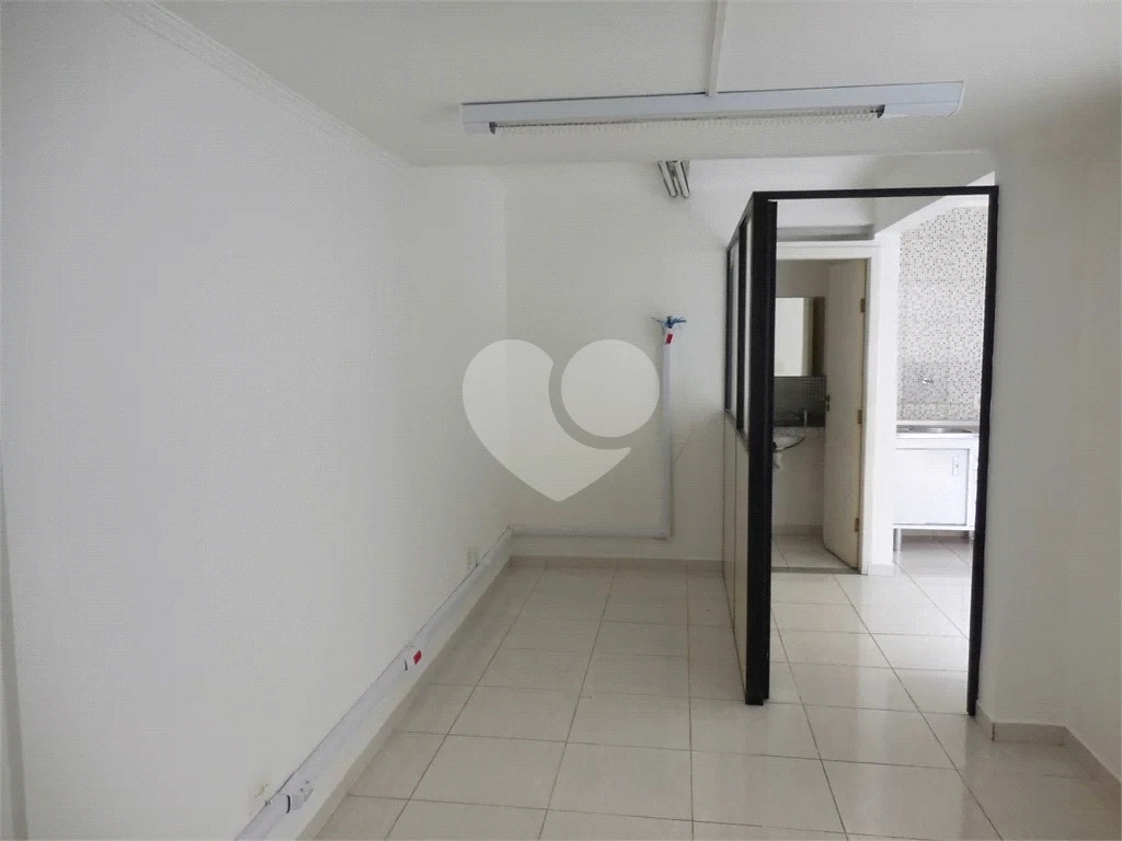 Excelente Sobrado Comercial - próximo ao metro Santana, com 13 salas, 3 banheiros,  4 vagas.
