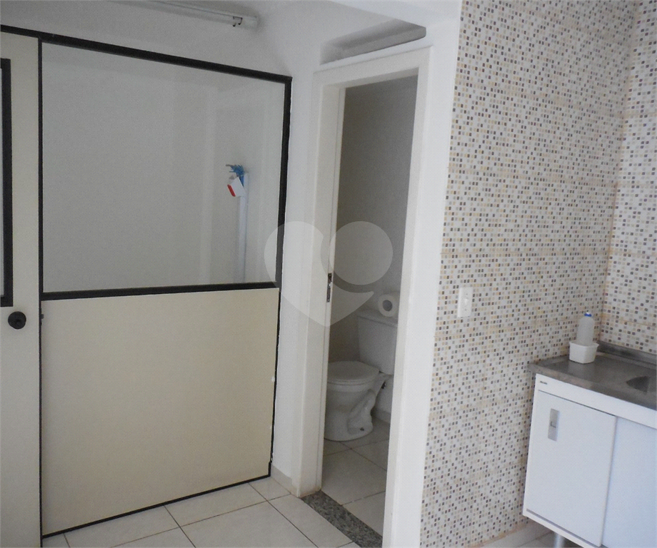 Excelente Sobrado Comercial - próximo ao metro Santana, com 13 salas, 3 banheiros,  4 vagas.