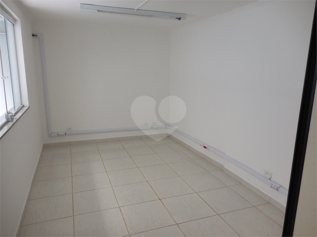 Excelente Sobrado Comercial - próximo ao metro Santana, com 13 salas, 3 banheiros,  4 vagas.