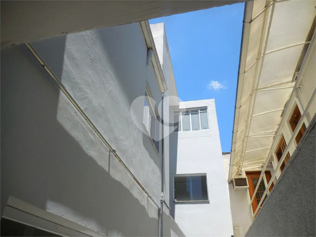 Excelente Sobrado Comercial - próximo ao metro Santana, com 13 salas, 3 banheiros,  4 vagas.