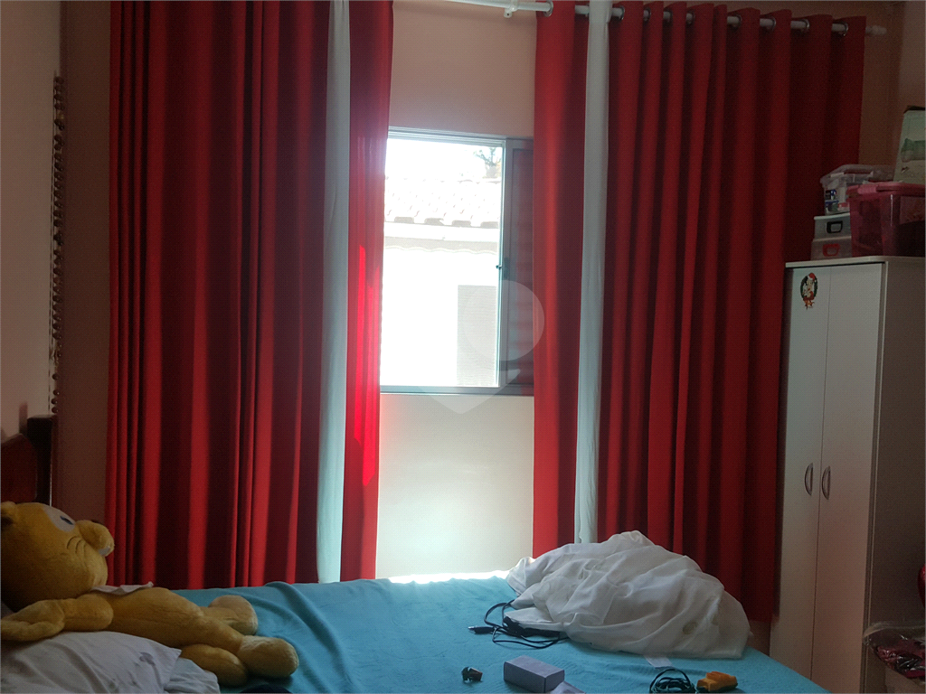 SOBRADO A VENDA NO JARDIM TREMEMBÉ - 2 DORMÍTORIOS E 2 VAGAS DE GARAGEM