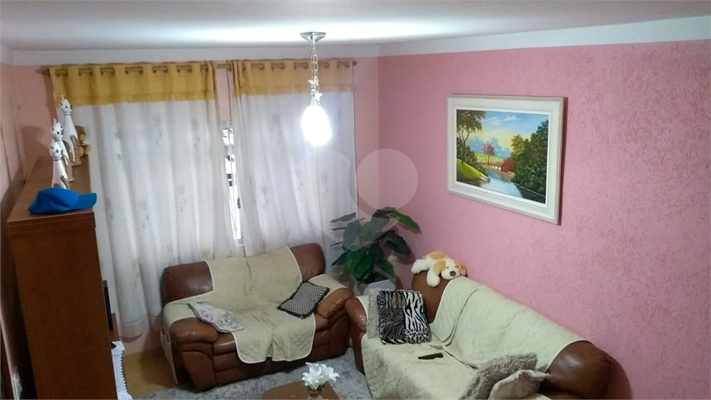 SOBRADO A VENDA NO JARDIM TREMEMBÉ - 2 DORMÍTORIOS E 2 VAGAS DE GARAGEM