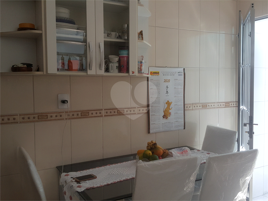 SOBRADO A VENDA NO JARDIM TREMEMBÉ - 2 DORMÍTORIOS E 2 VAGAS DE GARAGEM