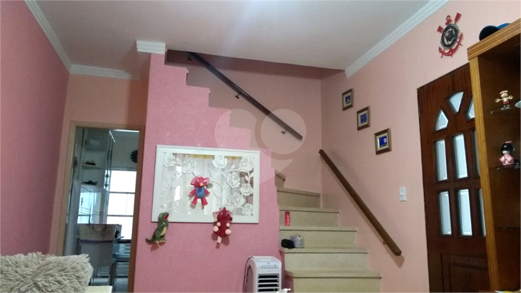 SOBRADO A VENDA NO JARDIM TREMEMBÉ - 2 DORMÍTORIOS E 2 VAGAS DE GARAGEM