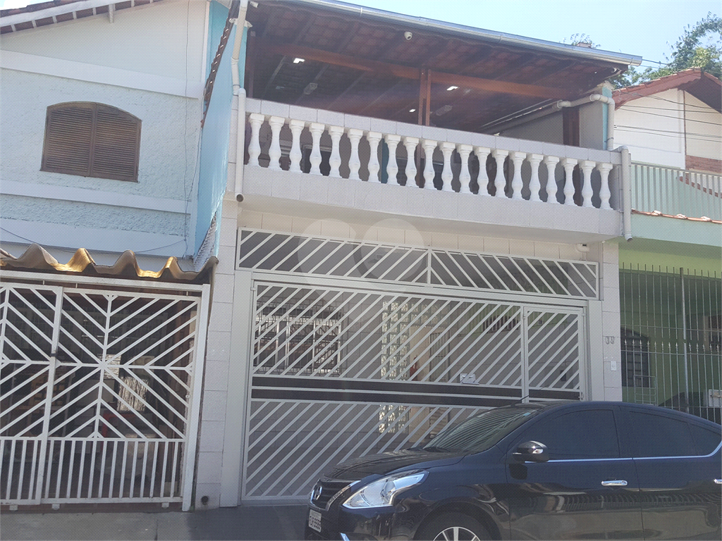 SOBRADO A VENDA NO JARDIM TREMEMBÉ - 2 DORMÍTORIOS E 2 VAGAS DE GARAGEM