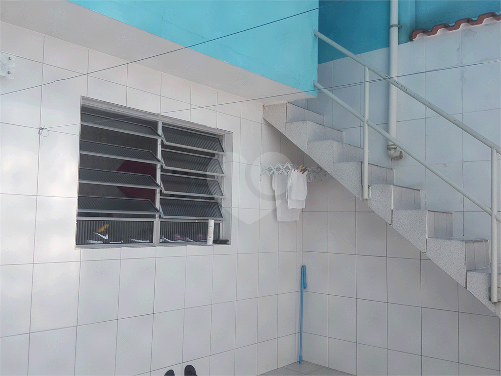 SOBRADO A VENDA NO JARDIM TREMEMBÉ - 2 DORMÍTORIOS E 2 VAGAS DE GARAGEM