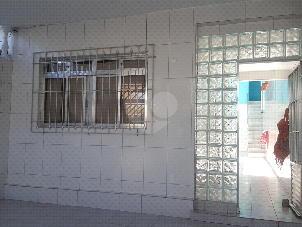 SOBRADO A VENDA NO JARDIM TREMEMBÉ - 2 DORMÍTORIOS E 2 VAGAS DE GARAGEM