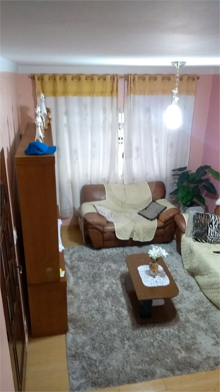 SOBRADO A VENDA NO JARDIM TREMEMBÉ - 2 DORMÍTORIOS E 2 VAGAS DE GARAGEM