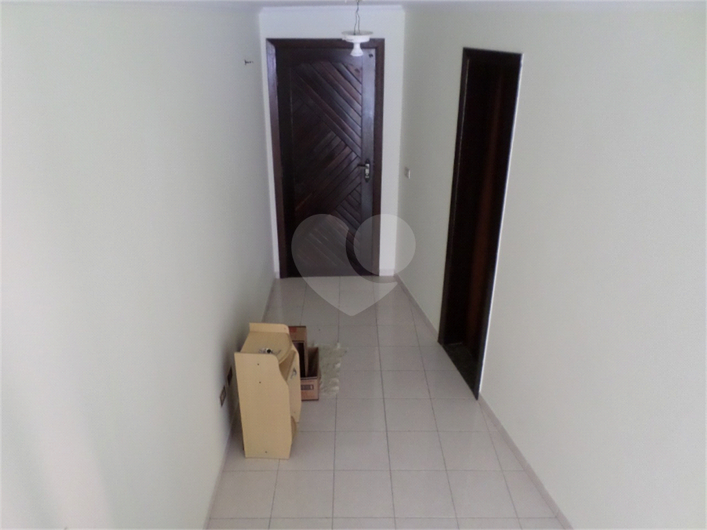 Sobrado a venda em Guarulhos 3 quartos