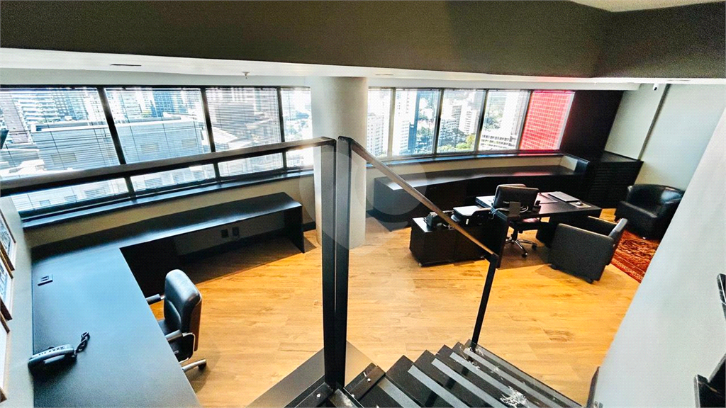 COBERTURA em PINHEIROS