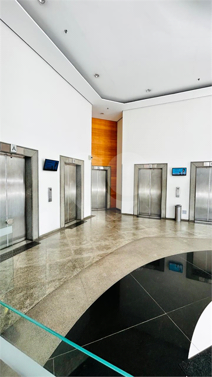 COBERTURA em PINHEIROS