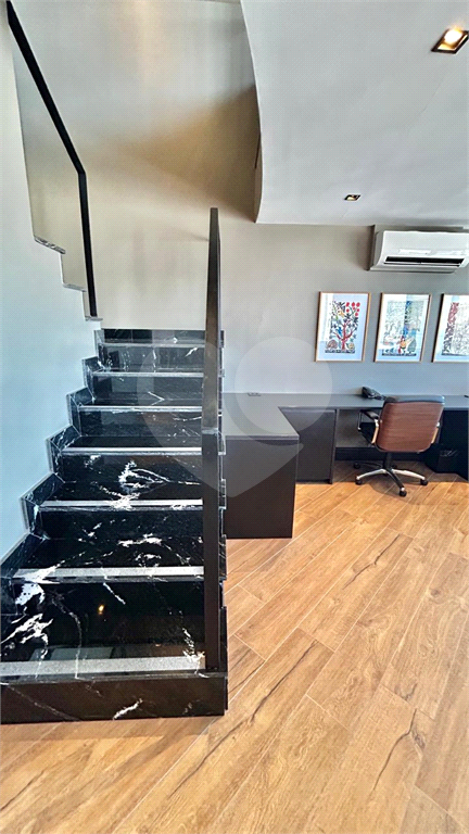 COBERTURA em PINHEIROS