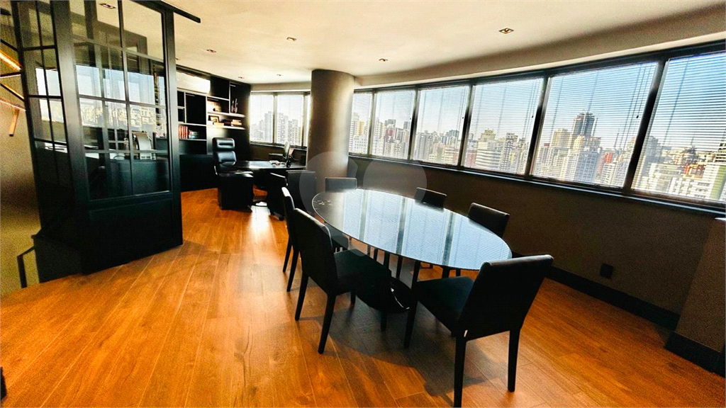 COBERTURA em PINHEIROS