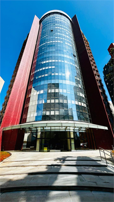 COBERTURA em PINHEIROS