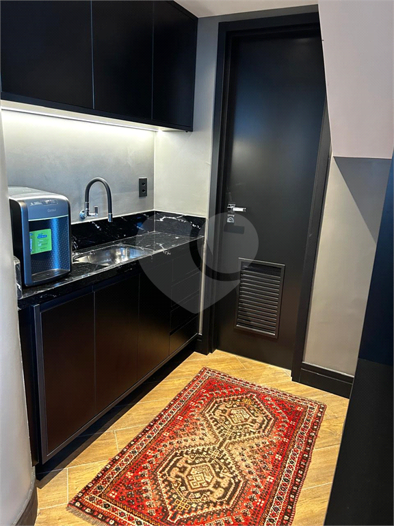 COBERTURA em PINHEIROS