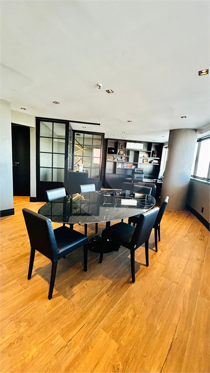 COBERTURA em PINHEIROS