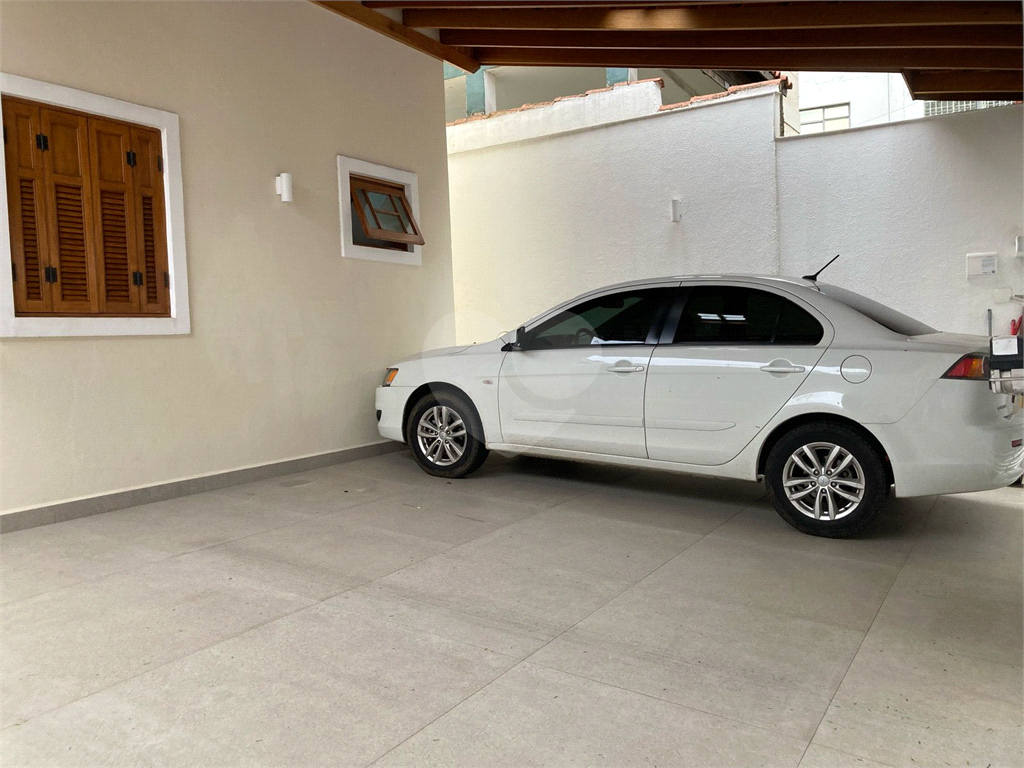 Charmosa casa de vila, ecossustentável, em Santana