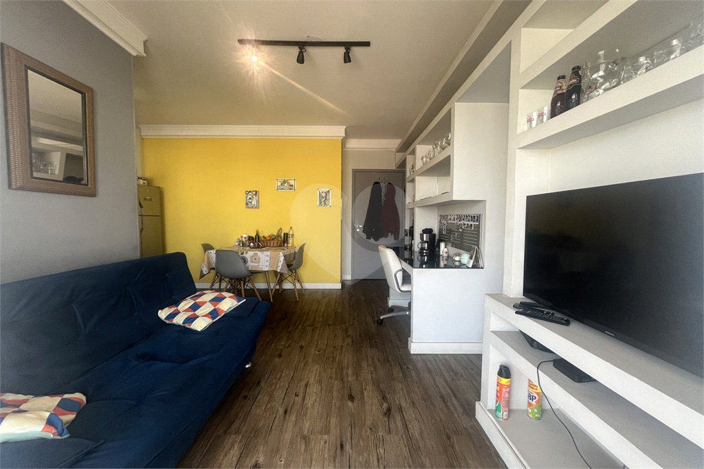 APARTAMENTO em PERDIZES