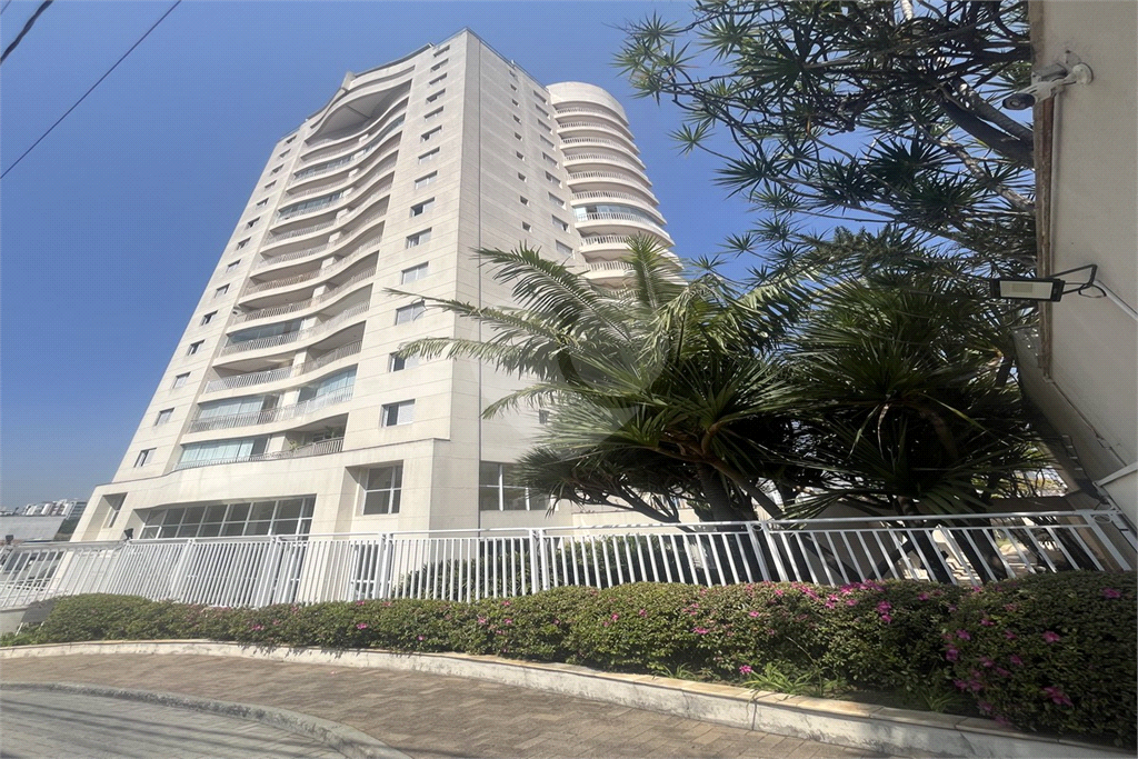 APARTAMENTO em PERDIZES