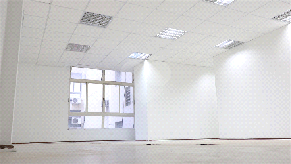 Sala comercial na República