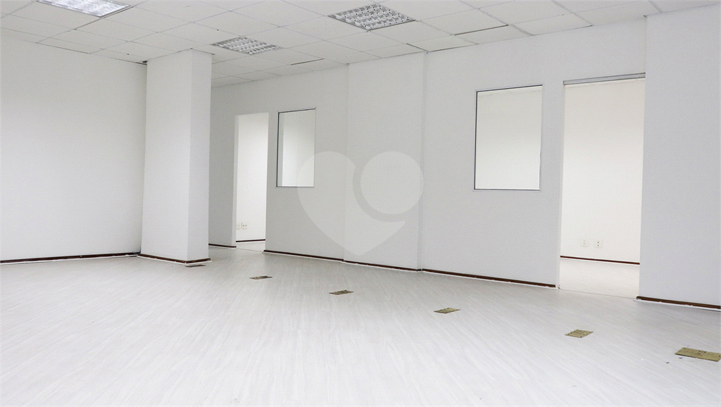 Sala comercial na República