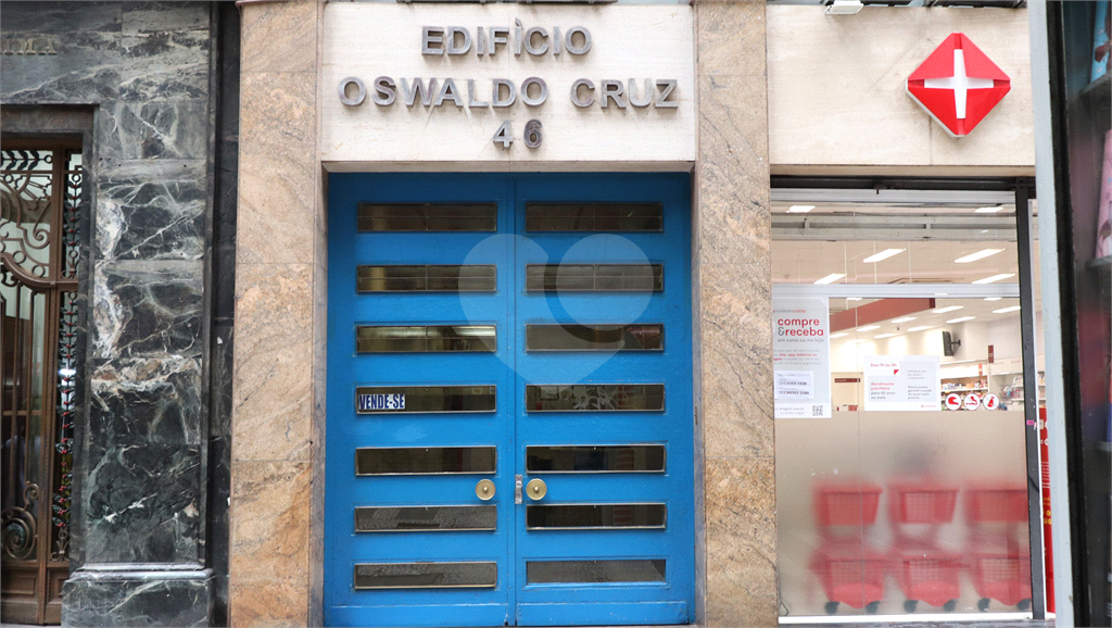 Sala comercial na República