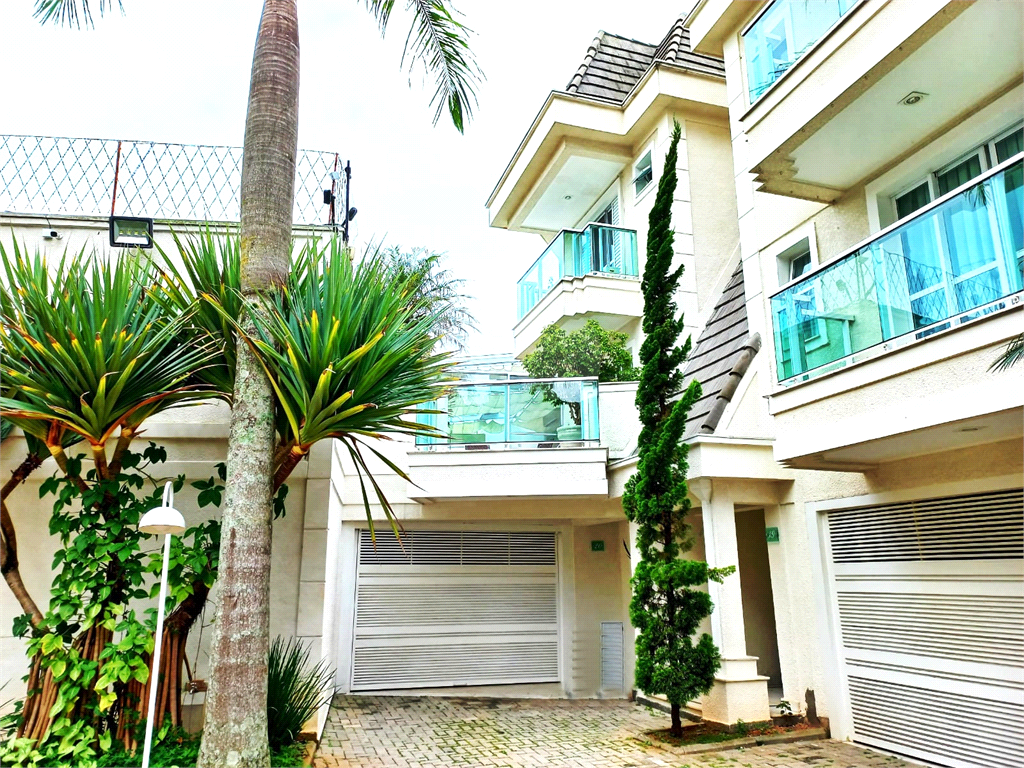 Casa Condomio Horto Florestal 3 Suites