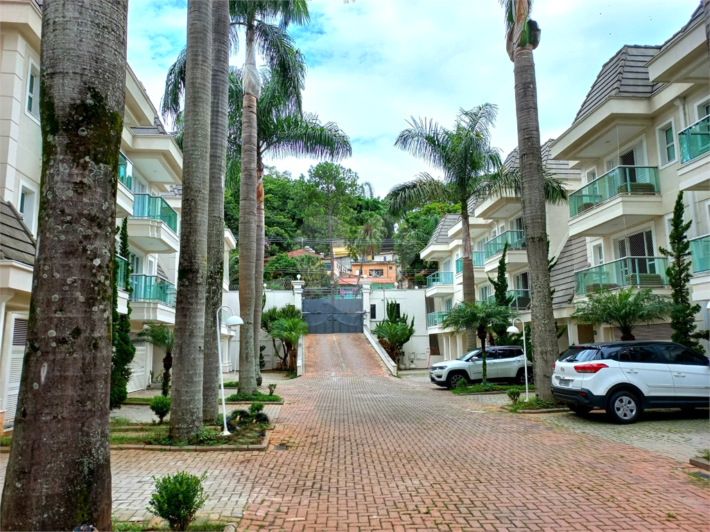 Casa Condomio Horto Florestal 3 Suites