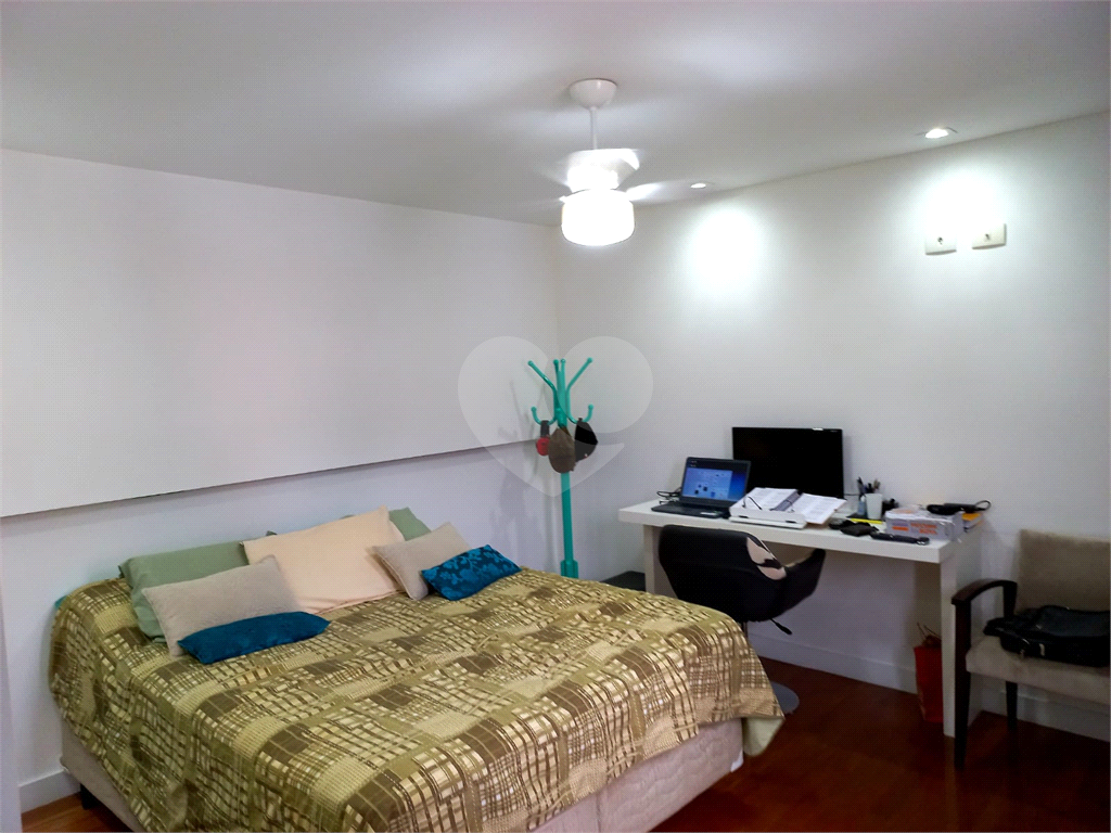 Casa Condomio Horto Florestal 3 Suites