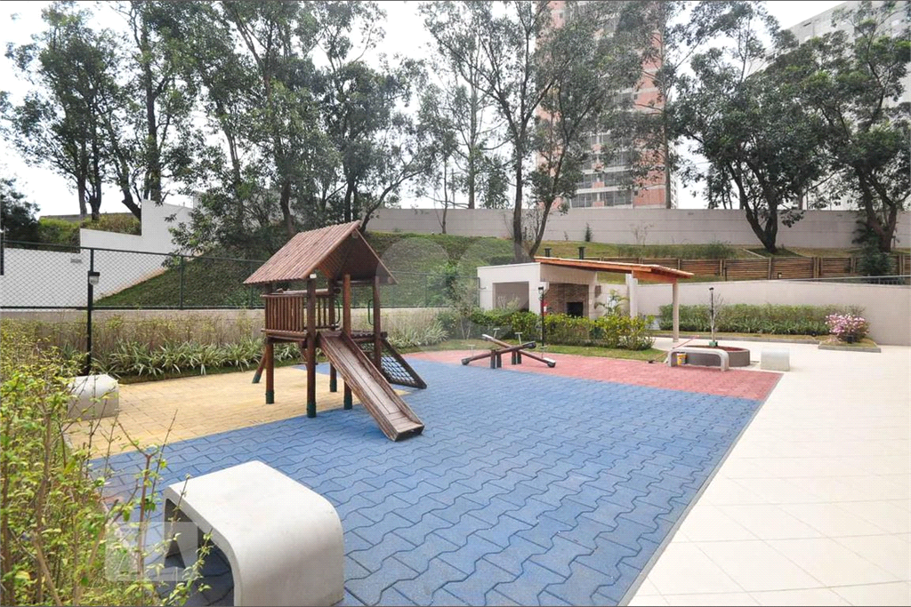 APARTAMENTO em MORUMBI