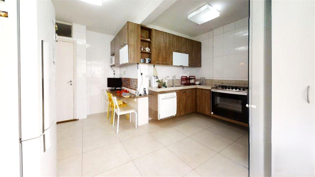 Apartamento à venda em Rua José Maria Lisboa, Jardim Paulista, com 2 quartos, 104 m²
