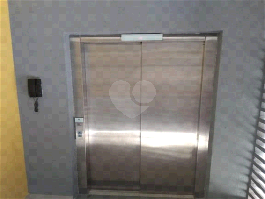 Studio em conceito aberto na Vila Carrão