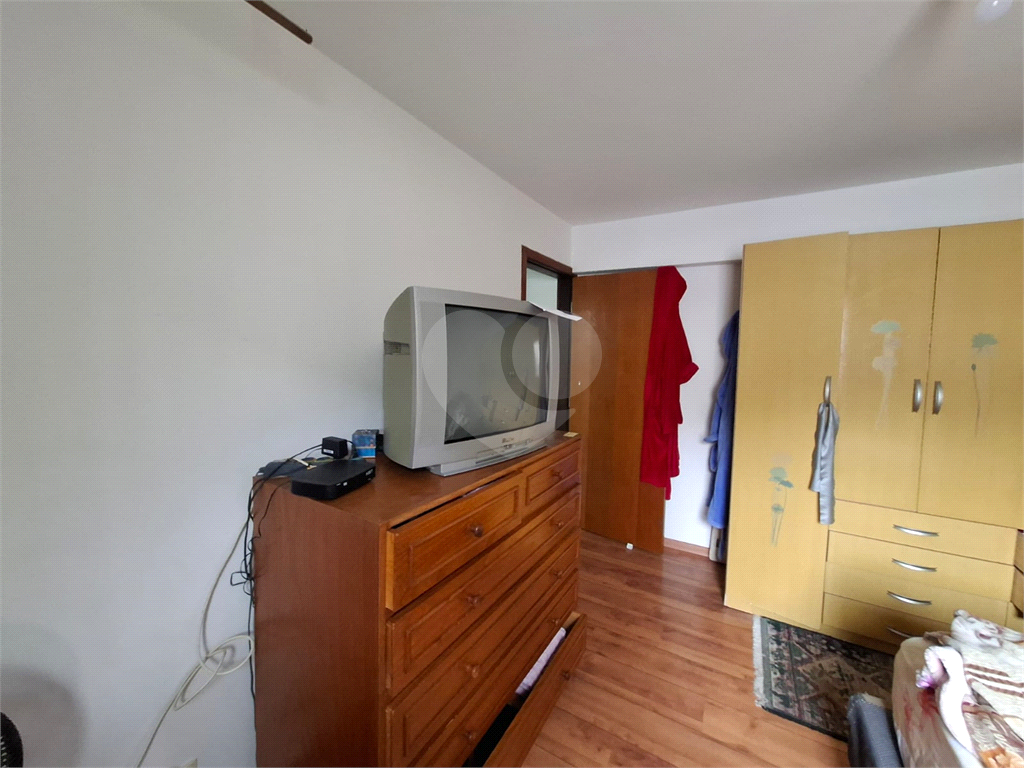 Sobrado venda ou locação HORTO com 254m2, 4 quartos, 2 sala, 2 cozinha, quintal e 3 vagas de garagem