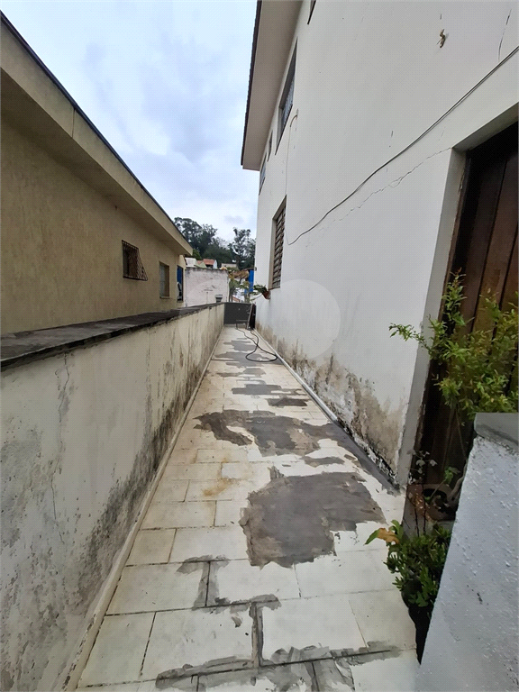 Sobrado venda ou locação HORTO com 254m2, 4 quartos, 2 sala, 2 cozinha, quintal e 3 vagas de garagem
