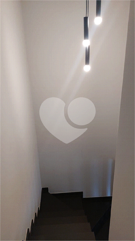 Lindo apartamento, duplex localizado no bairro Casa Verde, possuí 3 dormitórios 2 suítes.