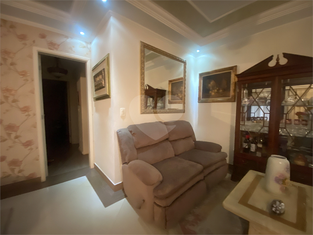 Apartamento mobiliado para venda na Parada Inglesa