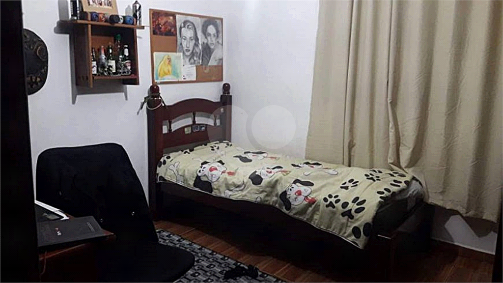 Sobrado. Estuda Permuta