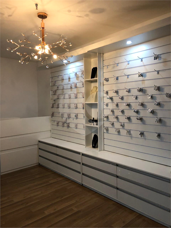 Sala Comercial decorada em Santana 