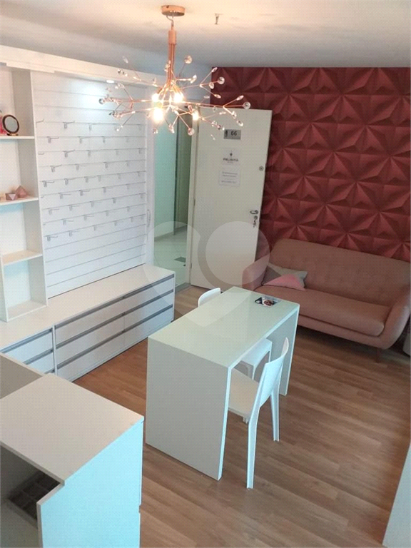 Sala Comercial decorada em Santana 