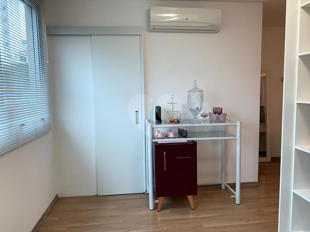 Sala Comercial decorada em Santana 