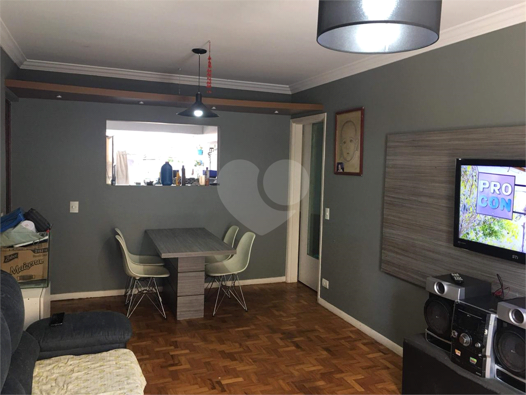 APARTAMENTO em MORUMBI