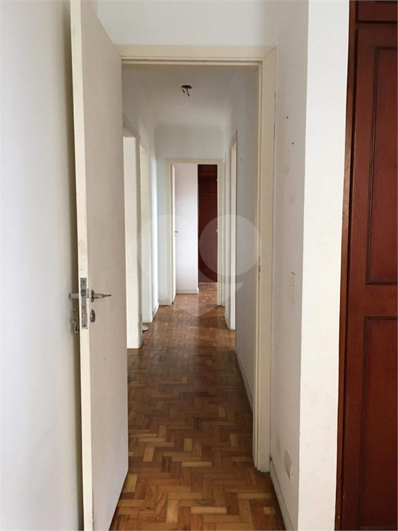 APARTAMENTO em MORUMBI